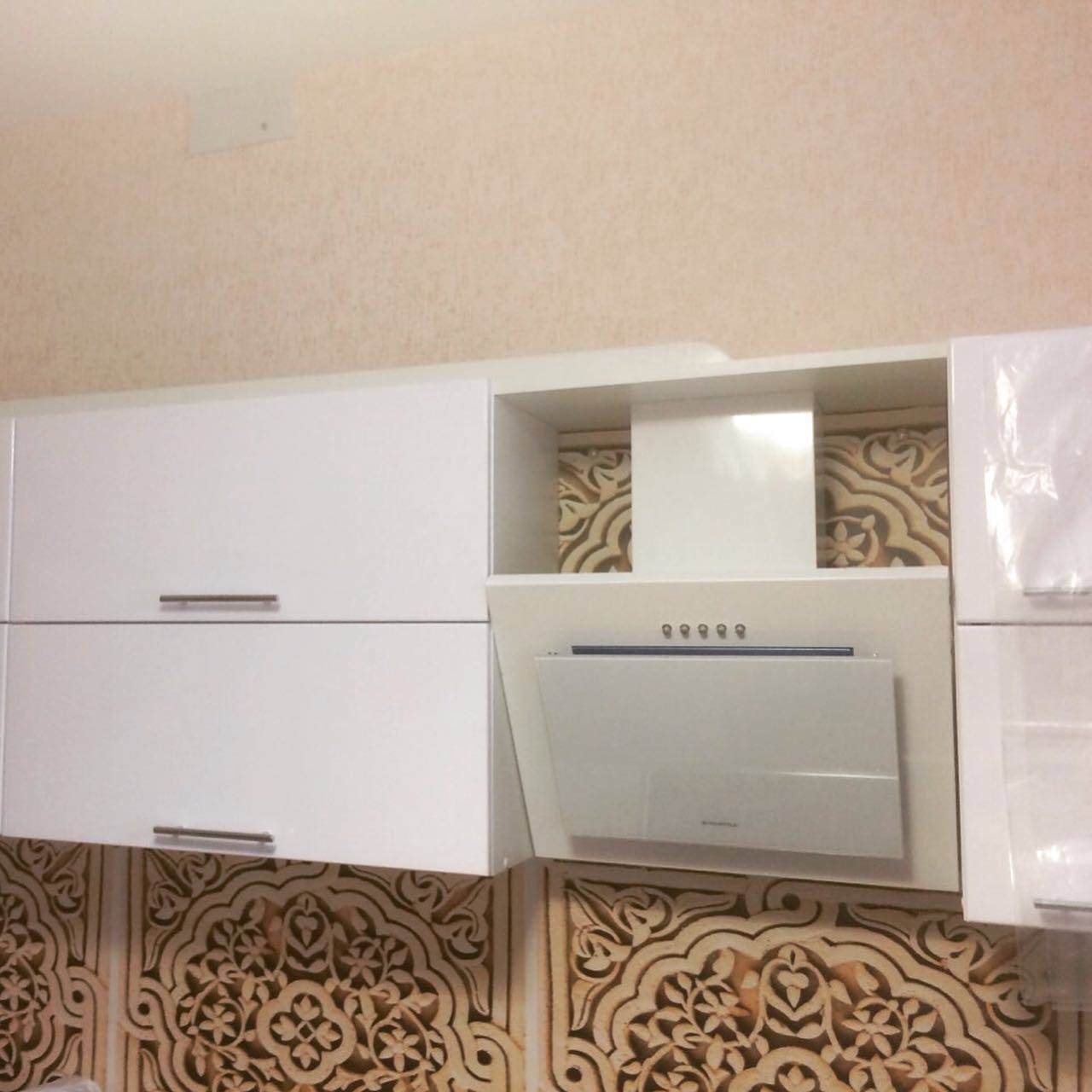 Установка вытяжки с вентканалом